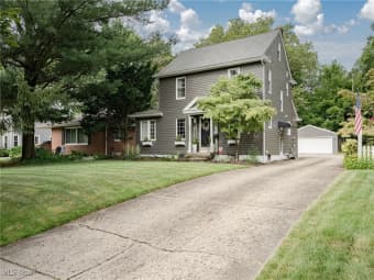 284 Kenilworth Drive, Akron, OH, 44313