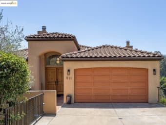 911 Aquarius Way, Oakland, CA, 94611