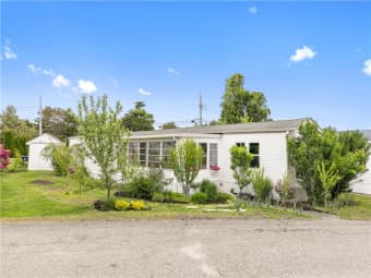 2 North Dr, Newport County, RI, 02871