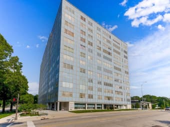 215/333 West Meyer Boulevard, Kansas City, MO, 64113