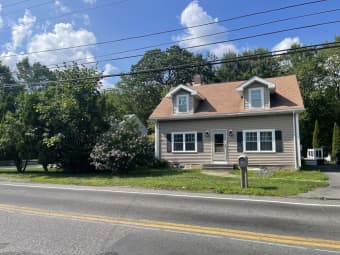 55 Upton Street, Worcester County, MA, 01519