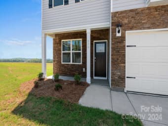 564 Country Oak Drive, Asheville, NC, 28804