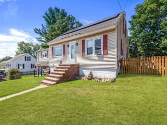 48 Long Pond Drive, Middlesex County, MA, 01826
