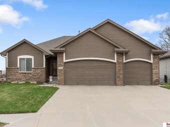 8534 South 106th Street, La Vista, NE, 68128