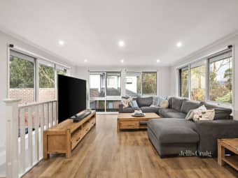 16 Nambour Dr, Mooroolbark, VIC, 3138