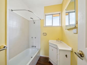 55 Jellicoe St, Mount Lofty, QLD, 4350