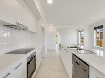 21 Bradley Street, Meringandan West, QLD, 4352