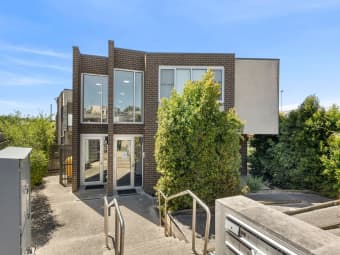 1/4 Ficinia Mews, Highton, VIC, 3216
