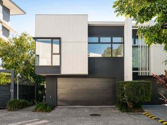 613/12 Parkside Circuit