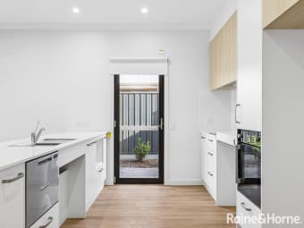 30 Newbridge Parade, Murray Bridge, SA, 5253
