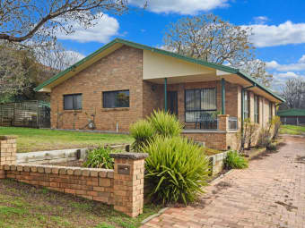 33 Cowper Street, Young, NSW, 2594