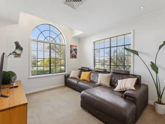 1 Blairgowie Heights, Kinross, WA, 6028