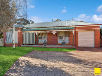 2/5 Teal Ct, Strathdale, VIC, 3550