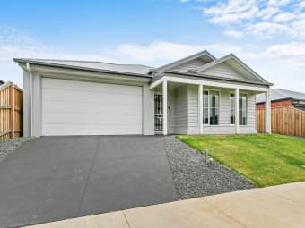 16 Brick Avenue, Churchill, VIC, 3842