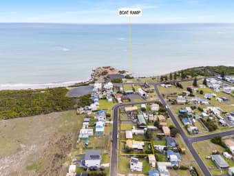 11 Livingston Street, Blackfellows Caves, SA, 5291