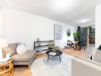 2/17 Cayley Street, Glendalough, WA, 6016