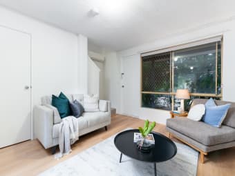 2/17 Cayley Street, Glendalough, WA, 6016
