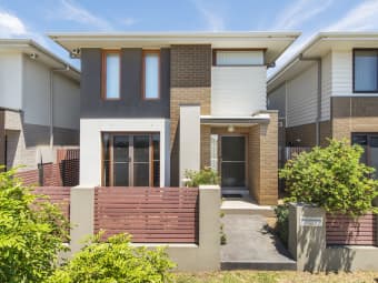 33 Lakeside Parade, Jordan Springs, NSW, 2747