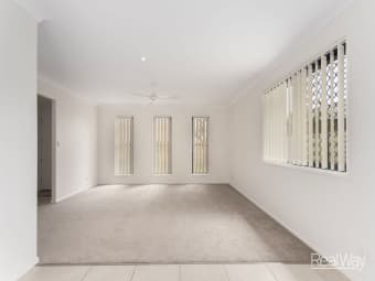 15 Hilldean Dr, Raceview, QLD, 4305