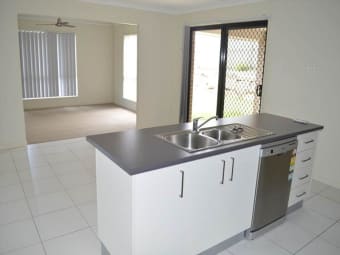 3 Dampier Ct, Glen Eden, QLD, 4680