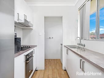 11/55 Bartley St