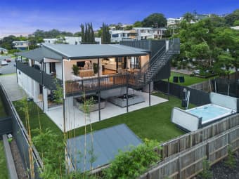 61 Bonneville Street, Holland Park West, QLD, 4121