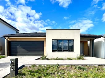 11 Glover Street, Mambourin, VIC, 3024