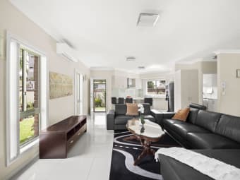 3/15 Henry Lawson Drive, Peakhurst, NSW, 2210