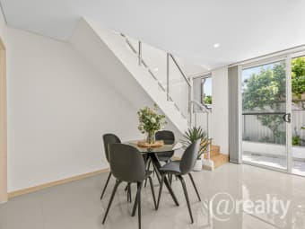 2/9 Rogers St, Roselands, NSW, 2196