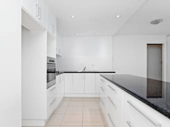 10/70 Military Road, Tennyson, SA, 5022