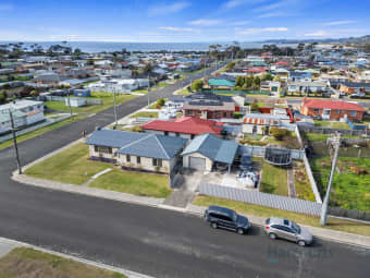 25 Clara Street, West Ulverstone, TAS, 7315