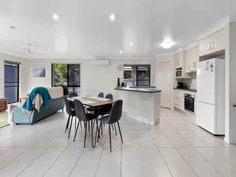 10 Herbert Way, Rural View, QLD, 4740