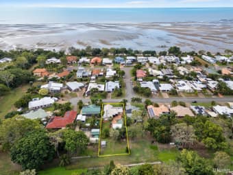 10 Pacific Avenue, Bushland Beach, QLD, 4818