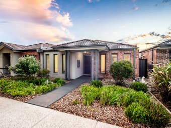 8 Nokota Ln, Clyde North, VIC, 3978