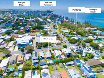 19 Arthur St, Woody Point, QLD, 4019