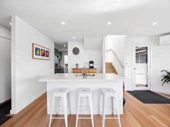 2/7 William Street, Lorne, VIC, 3232