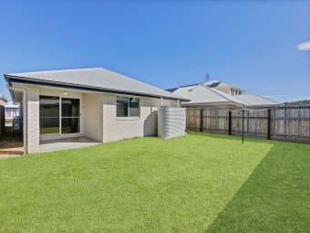 18 Carnarvon Crescent, Banya, QLD, 4551