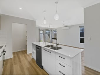 18 Carnarvon Crescent, Banya, QLD, 4551
