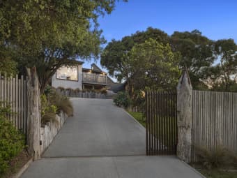 16 Higgins Ct