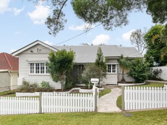 7 Burn St, Camp Hill, QLD, 4152