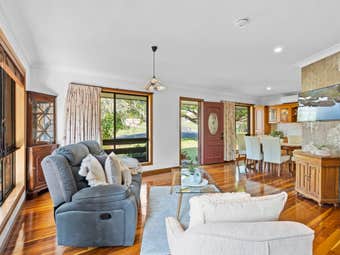 17 Arpege Crescent, Eight Mile Plains, QLD, 4113