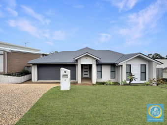 4 Deveney Drive, Kirkwood, QLD, 4680