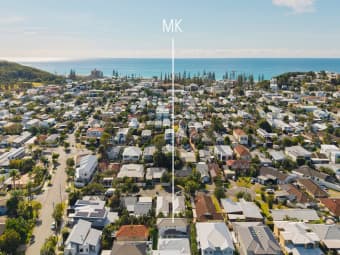 2/5 Adams Avenue, Miami, QLD, 4220