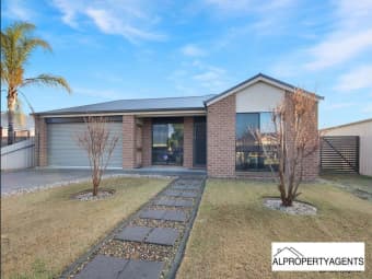 9 Tobruk St, Horsham, VIC, 3400