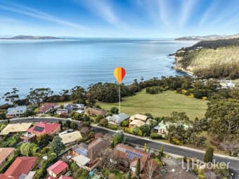 81 Suncoast Drive, Blackmans Bay, TAS, 7052