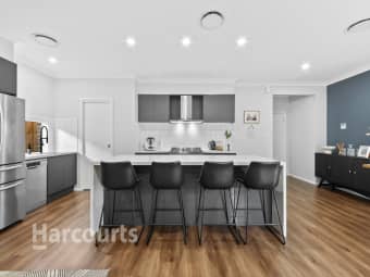 121 Pleasant Circuit, Gledswood Hills, NSW, 2557