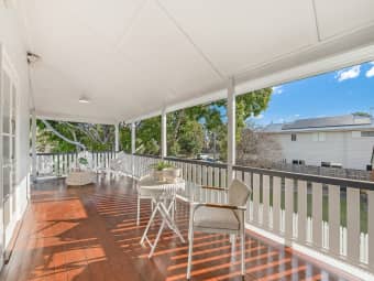16 Magee St, Graceville, QLD, 4075