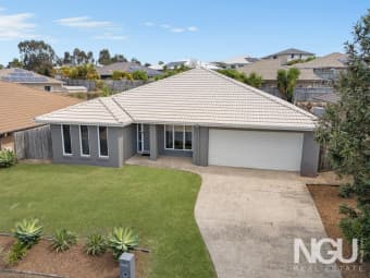 6 Israel Folau St