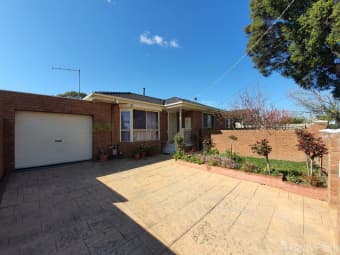 2/108 Herbert Street