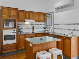 31 Hughes Street, Hermit Park, QLD, 4812